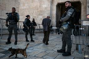 MIDEAST-JERUSALEM-JUMMAH-SECURITY