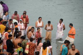 INDIA RELIGION PRAYERS