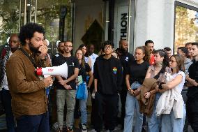 Rally And Picket In Front Of The Decathlon - Paris