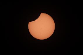 Annular Eclipse Viewed From Maninalco, Mexico