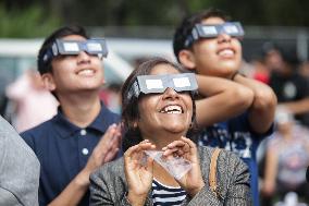 MEXICO-MEXICO CITY-SOLAR ECLIPSE