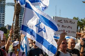 Israelis Protest Government Failures Over Hamas Attack - Tel Aviv