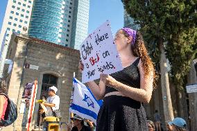Israelis Protest Government Failures Over Hamas Attack - Tel Aviv