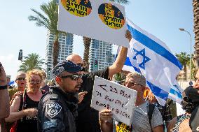 Israelis Protest Government Failures Over Hamas Attack - Tel Aviv