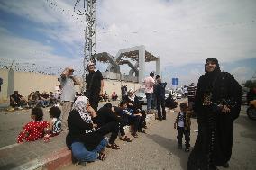 MIDEAST-GAZA-RAFAH-PALESTINIAN-ISRAELI CONFLICT-BORDER CROSSING-CLOSING