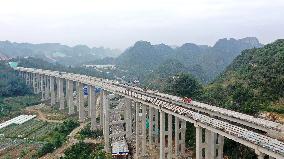 Expressway Construction in Qianxinan