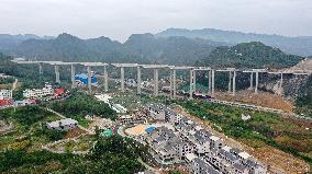 Expressway Construction in Qianxinan
