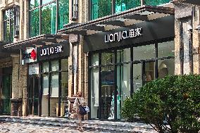 LIANJIA Outletin Shanghai