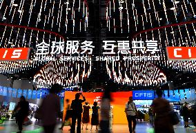 Xinhua Headlines: Q3 data reveals China's economic recovery gathering steam