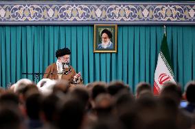 Khamenei Says Israel Must Halt Assault On Palestinians - Tehran