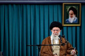 Khamenei Says Israel Must Halt Assault On Palestinians - Tehran