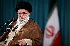 Khamenei Says Israel Must Halt Assault On Palestinians - Tehran