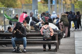 Migrants Gather To Receive Alimentary Aid - Paris