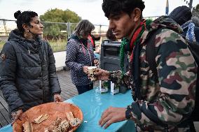 Migrants Gather To Receive Alimentary Aid - Paris