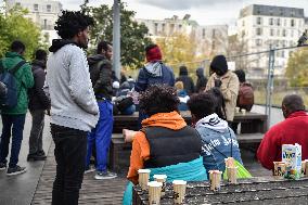 Migrants Gather To Receive Alimentary Aid - Paris