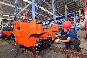 Electric Forklift Manufacturing Enterprise Workshop in Qingzhou