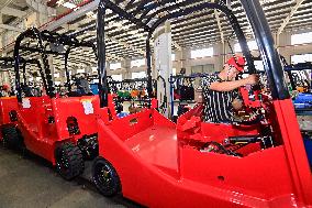 Electric Forklift Manufacturing Enterprise Workshop in Qingzhou