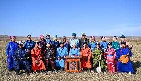 (ChineseToday) CHINA-INNER MONGOLIA-ORDOS-HERDSMEN LIFE (CN)