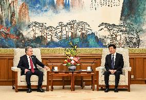 (BRF2023)CHINA-BEIJING-WANG HUNING-UZBEKISTAN-PRESIDENT-MEETING (CN)