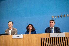 German Work Minister Hubertus Heil and President of Federal Work Agency Andrea Nahles hold Press Conference at the Bundespressek