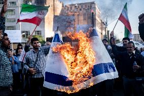 People In Tehran Hold Gathering To Show Support For Gaza