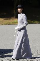 Princess Kako visits imperial graveyard