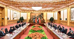(BRF2023)CHINA-BEIJING-XI JINPING-PAKISTAN-PM-MEETING (CN)