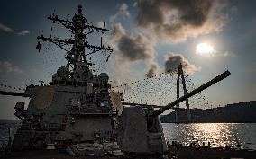 US Warship Intercepts Missiles Fired From Yemen 'Potentially Towards Israel'