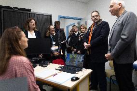 Minister of Health visits Jean Renoir school for a HPV vaccination campaign - Bondy