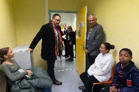 Minister of Health visits Jean Renoir school for a HPV vaccination campaign - Bondy