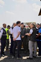 Jordans Crown Prince Checks on Relief Aid for Gaza - Amman