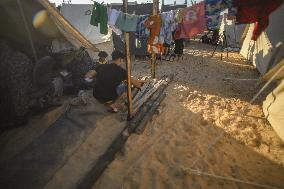 Palestinian refugees in Khan Yunis - Gaza Strip