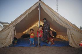 Palestinian refugees in Khan Yunis - Gaza Strip