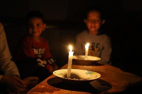 (FOCUS)MIDEAST-GAZA-KHAN YOUNIS-PALESTINIAN-ISRAELI CONFLICT-POWER OUTAGE