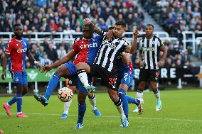 Newcastle United v Crystal Palace - Premier League