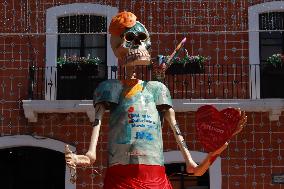 Cardboard Monumental Skulls Was Installed In Atlixco Main Square