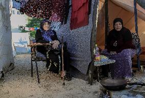 A Tent Camp Pops Up In Southern Gaza