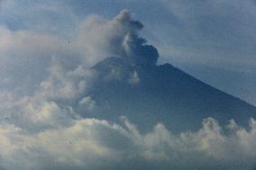 Popocatepetl Volcano Erupted - Mexico