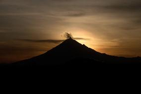 Popocatepetl Volcano Erupted - Mexico