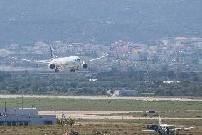 United Airlines Boeing 787-10 Dreamliner In Athens