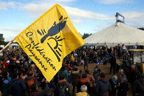 'Ramdam Sur Le Macadam' Gathering Against The A69 Highway Toulouse-Castres