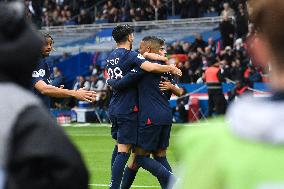 Ligue 1 - PSG v Strasbourg