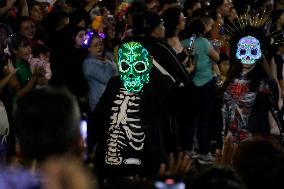 Mega Procession Of Catrinas  In Mexico City