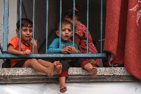 (FOCUS)MIDEAST-GAZA-PALESTINIAN-ISRAELI CONFLICT-DISPLACED CHILDREN