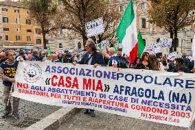 Protest Against House Demolitions In Rome