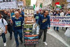 Protest Against House Demolitions In Rome