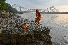 Immersion Of Idols On The Last Day Of Durga Puja In Kolkata