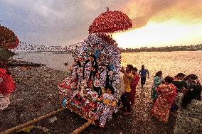 Immersion Of Idols On The Last Day Of Durga Puja In Kolkata