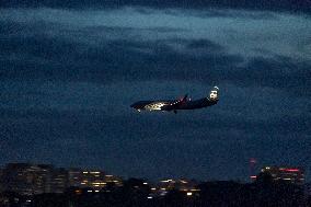 Alaska Airlines Boeing 737 Landing During The Dusk