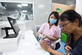 The First Batch of Automatic Vaccination Workstations in Guizhou